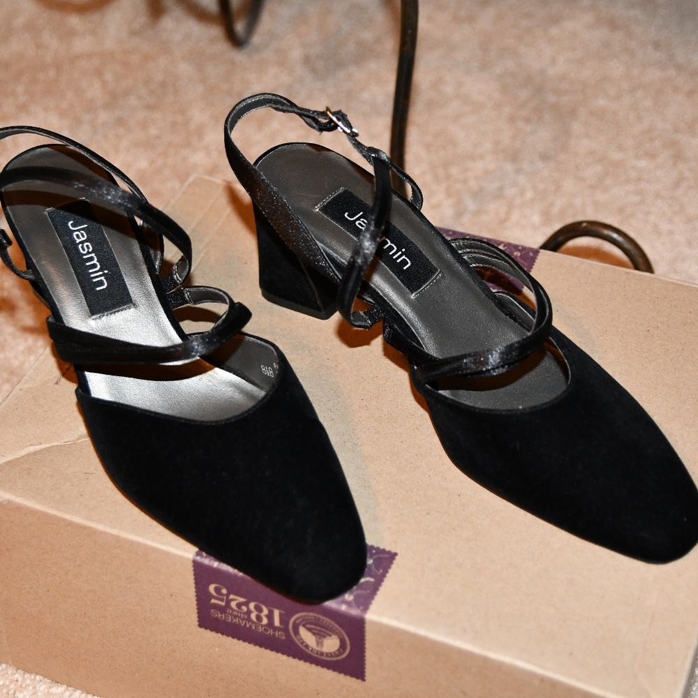 Velvet shoe vintage style